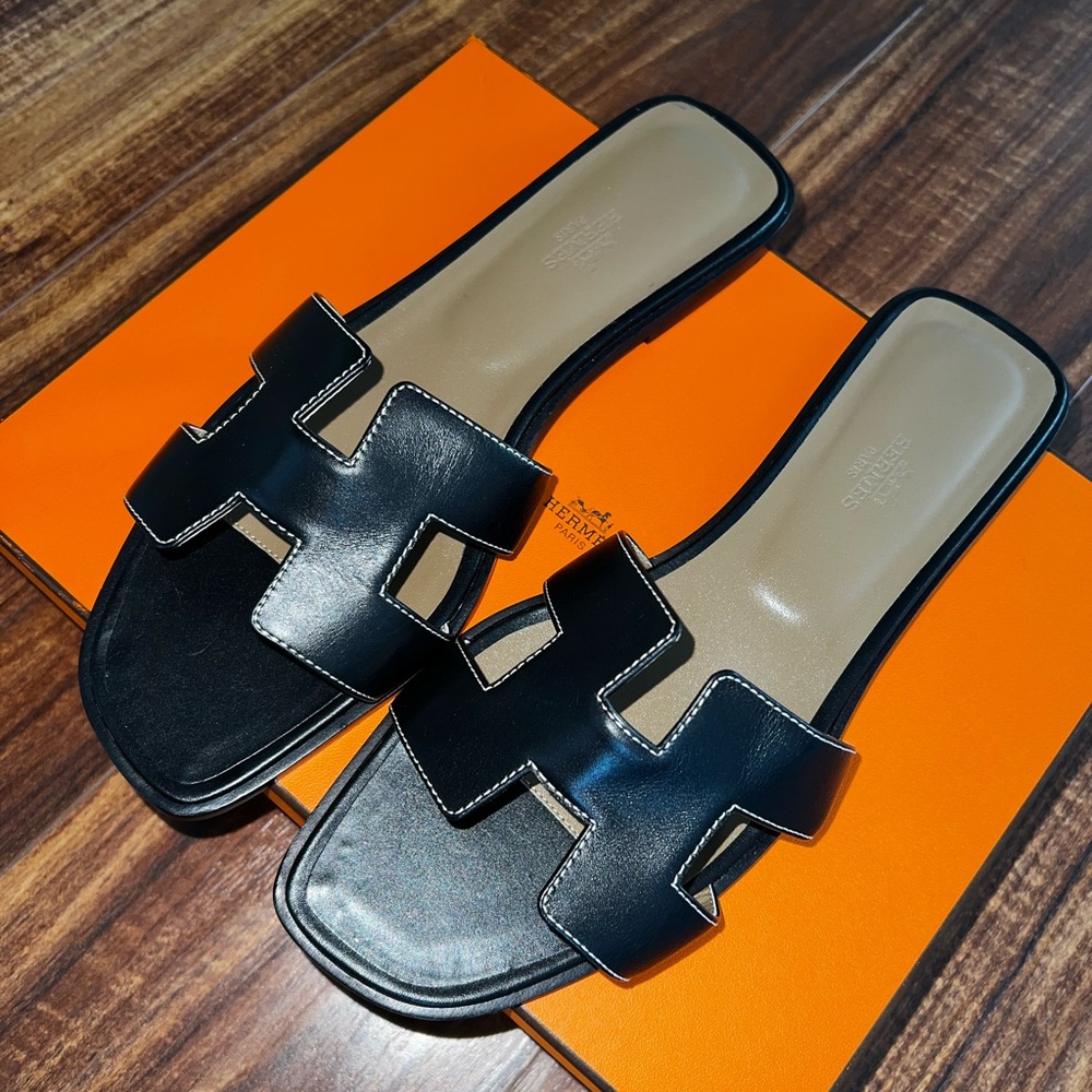 Hermès Oran Sandals